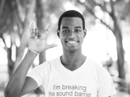 Los discapacitados auditivos que pueden escuchar a las ballenas