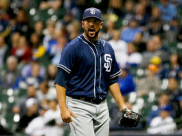 Carlos Villanueva pacta con los Hanwha Eagles de Corea