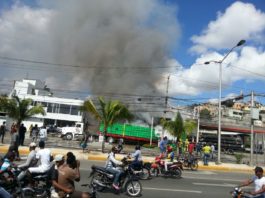 Incendio en estación de combustible producto de accidente