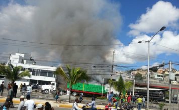 Incendio en estación de combustible producto de accidente
