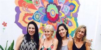 Crean pelucas de tela para niños con cáncer