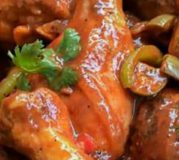 Pollo guisado dominicano