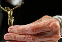 ‘Terror en nombre de Dios’: Una orden religiosa de EE.UU. torturaba «para expulsar al diablo»