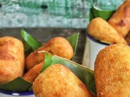 Croquetas de pollo y plátanos maduros