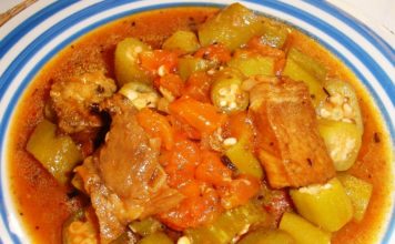 Carne de cerdo con molondrones guisados