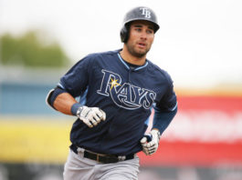 Kevin Kiermaier firma extensión con Tampa Bay