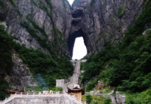 La Puerta del Cielo: Tianmen Shan (Hunan-China)