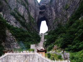 La Puerta del Cielo: Tianmen Shan (Hunan-China)