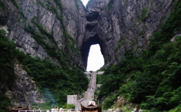 La Puerta del Cielo: Tianmen Shan (Hunan-China)