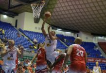 Pueblo Nuevo vence a Plaza y está al borde de la clasificación