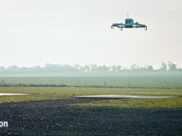 Observa: Primera entrega existosa via dron de Amazon en suelo americano