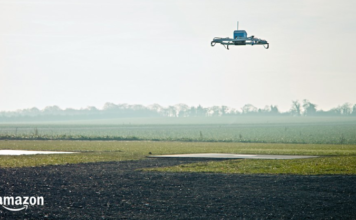 Observa: Primera entrega existosa via dron de Amazon en suelo americano