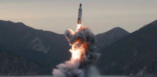 Corea del Norte lanza cuatro misiles, tres de los cuales caen en aguas de Japón