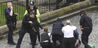 Apuñalan a un policía y le disparan al atacante frente al Parlamento británico en «incidente terrorista»