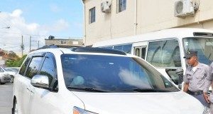 Familia de Carla Massiel denuncian trato privilegiado a hija de dueño de clínica Integral