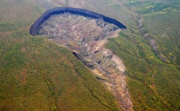 «Una puerta al infierno»: el gigantesco cráter de Siberia que sigue creciendo