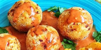 Albóndigas de plátano maduro rellenas de bacalao