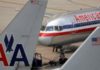 Nuevo escándalo de aerolíneas: American Airlines se disculpa por un auxiliar de vuelo que amenazó de golpes a un pasajero