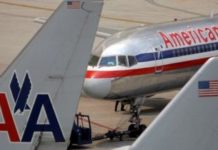 Nuevo escándalo de aerolíneas: American Airlines se disculpa por un auxiliar de vuelo que amenazó de golpes a un pasajero