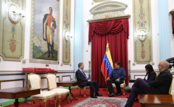 Presidente Maduro sostiene reunión con Leonel Fernández