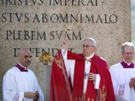 Atentado con más de 20 muertos en una iglesia de Egipto entristece el Domingo de Ramos del Papa