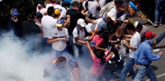 Venezuela: Inmensa represión en varias ciudades, inquietud internacional y dos fallecidos este 19 de Abril