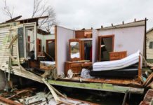 Al menos cinco personas murieron y más de 50 fueron heridas por el paso de tornados en Texas