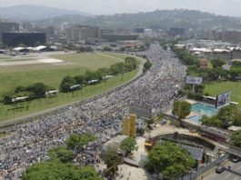 ¿Hacia dónde va Venezuela?: 4 posibles escenarios que pueden derivar de la ola de protestas que vive el país