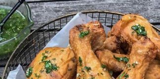 Pollo frito con salsa wasakaka