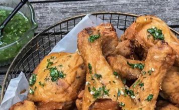 Pollo frito con salsa wasakaka
