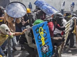 Venezuela, el arsenal de la batalla campal