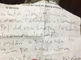 Ladrón devuelve con una nota de disculpas vehículo robado a una mujer en Naco