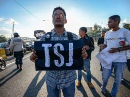 Estados Unidos impone sanciones a 8 magistrados del Tribunal Supremo de Venezuela a los que acusa de usurpar las funciones del Parlamento de ese país