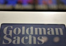 Por qué la oposición en Venezuela está «indignada» con el “salvavidas financiero” de Goldman Sachs al gobierno de Nicolás Maduro
