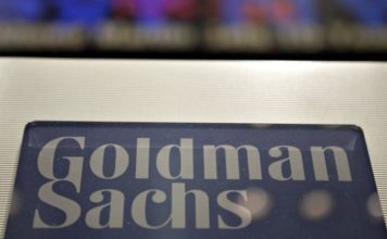 Por qué la oposición en Venezuela está «indignada» con el “salvavidas financiero” de Goldman Sachs al gobierno de Nicolás Maduro