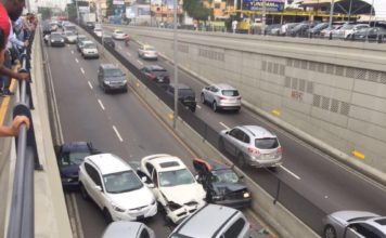 Colisión de vehículos en la 27 de Febrero