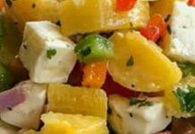 Ensalada de plátanos maduros con queso blanco de freír