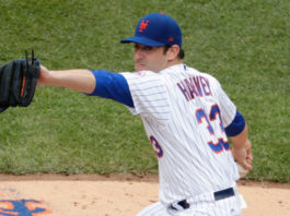 Los Mets han suspendido por tres juegos sin paga al abridor Matt Harvey por violar las reglas del club.