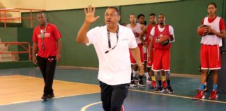 Hansen exige el doble en inicio de prácticas de los Leones