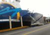 Barco choca con el puerto en la Av. del Puerto