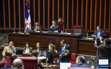 Intereses de legisladores propietarios de bancas chocan con Ley de Lavado