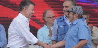 ¿Por qué no hay euforia en Colombia con la entrega de armas de las FARC?