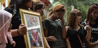 Facebook busca contratar a 3000 moderadores para vigilar el contenido ofensivo