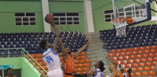 Indios derrotan a los Titanes y dividen la serie