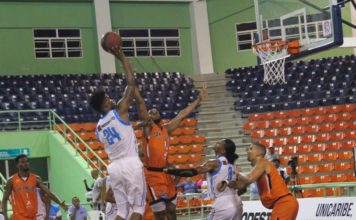 Indios derrotan a los Titanes y dividen la serie