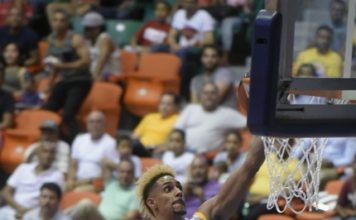 Metros de Santiago aplastan a Titanes en partido Intercircuito