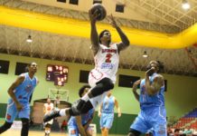 Leones quiebran racha negativa al vencer a Titanes