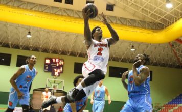 Leones quiebran racha negativa al vencer a Titanes