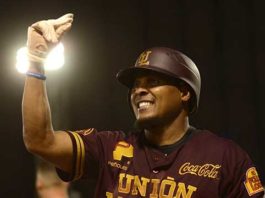 Anderson Hernández dispara doble, sencillo y remolca tres para Unión Laguna