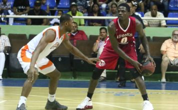 Leones ganan su primero del playoff semifinal